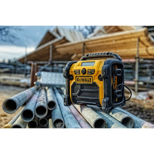 Dewalt (DCR020-QW) XR® Cordless Li-Ion DAB+/FM Compact Radio - Bare Tool Only