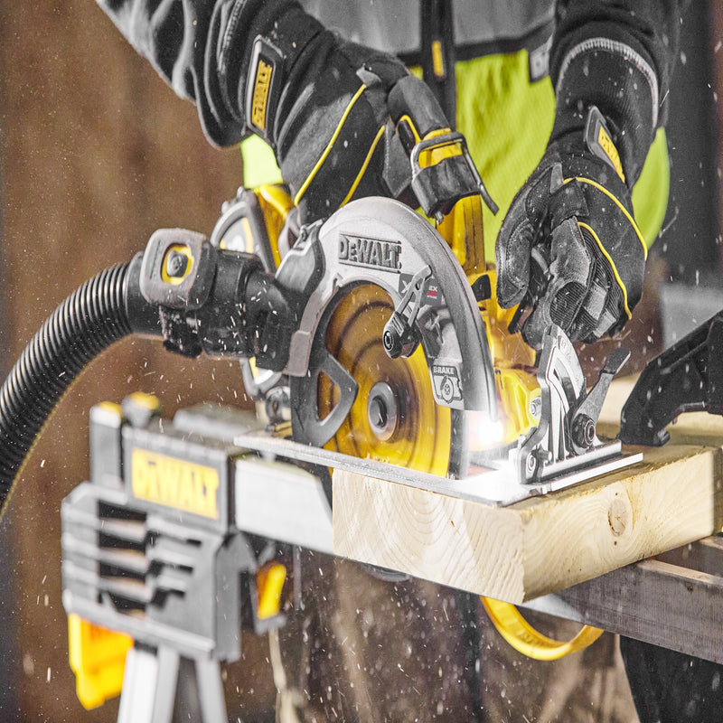 Dewalt (DCS573NT-XJ) 18V XR Brushless 190mm Circular Saw with FLEXVOLT ADVANTAGE (tool only)