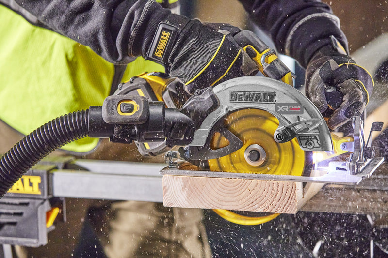 Dewalt (DCS573NT-XJ) 18V XR Brushless 190mm Circular Saw with FLEXVOLT ADVANTAGE (tool only)