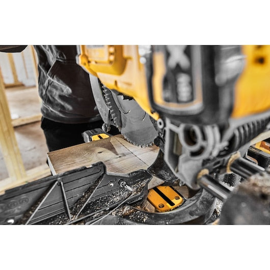Serra de esquadria Dewalt (DCS781N-XJ) 54V XR FLEXVOLT® de 305 mm - Somente a ferramenta