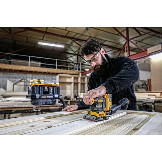 Lixadeira de 1/4 de folha Dewalt (DCW200N-XJ) 18V XR® sem escova - Somente a ferramenta
