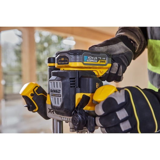 Tupia de imersão Dewalt (DCW620H2-QW) 18V XR® sem escovas de 70 mm (1/2") - 2 baterias POWERSTACK de 5 Ah