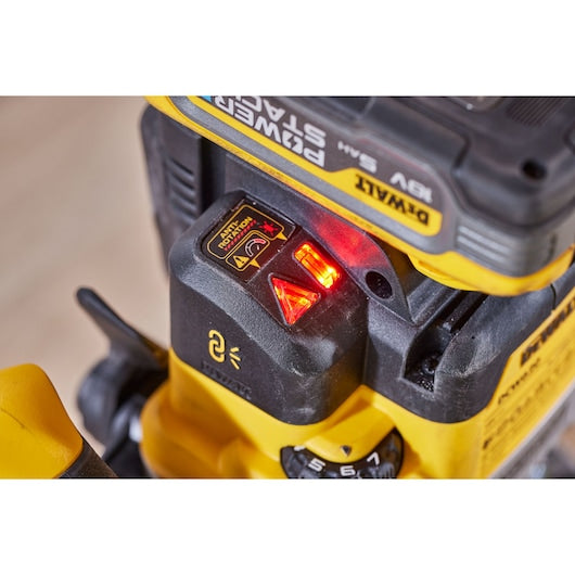 Tupia de imersão Dewalt (DCW620H2-QW) 18V XR® sem escovas de 70 mm (1/2") - 2 baterias POWERSTACK de 5 Ah