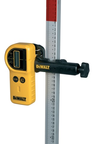 Dewalt (DE0737-XJ) Haste de alumínio de 2,4 m
