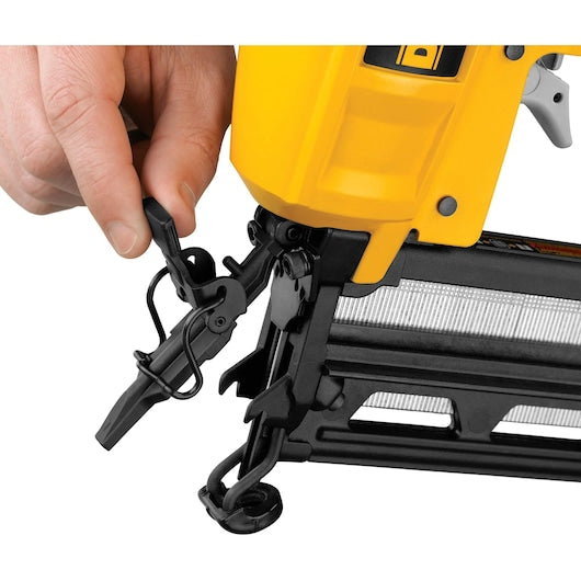 Pregador pneumático de acabamento Dewalt (DPN1664-XJ) calibre 16