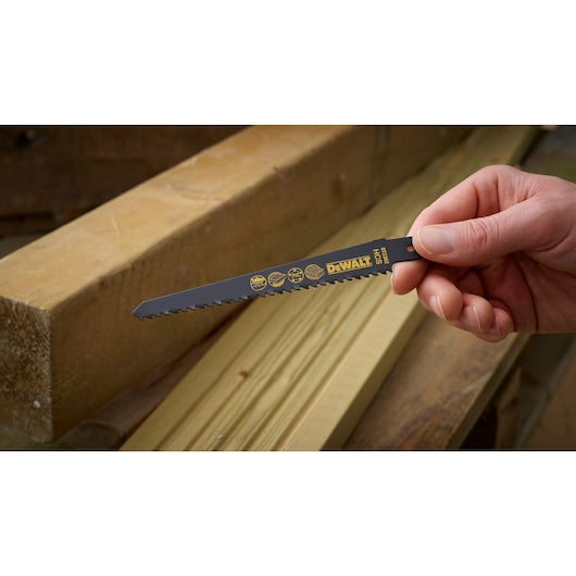 Lâmina de serra recíproca bimetálica para madeira Dewalt (DT2362-QZ) 152 mm 6 TPI (pacote com 5)