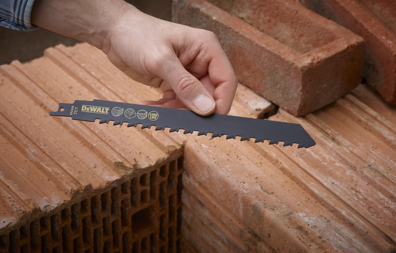 Dewalt (DT2420-QZ) 240mm 2TPI Aerated Concrete Carbide Reciprocating Blade