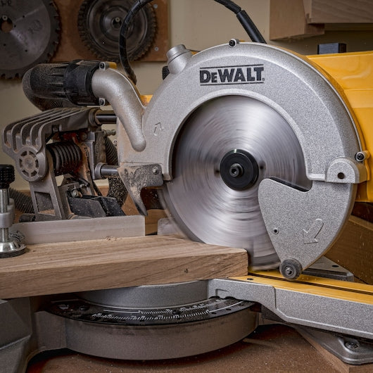 Dewalt (DT4353-QZ) EXTREME WORKSHOP CSB 250mm x 30mm 80T