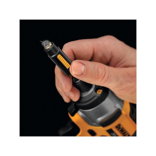 Dewalt (DT7430-QZ) EXTREME® Soquete/Porca Hexagonal Magnético de 8 mm, Pronto para Impacto e Lavável