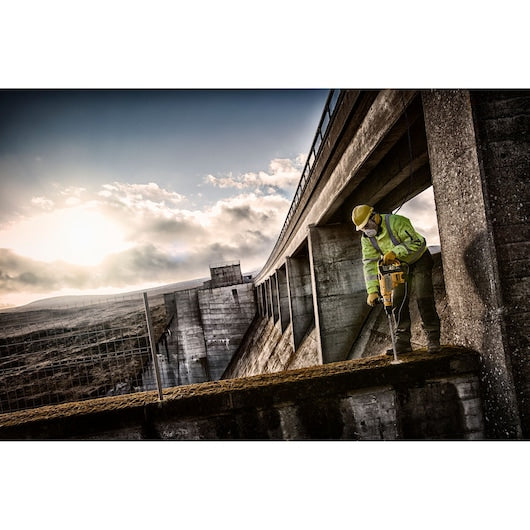 Dewalt (DT9421-QZ) EXTREME® 22mm x 920mm SDS-max® 4-Cutter Drill Bit