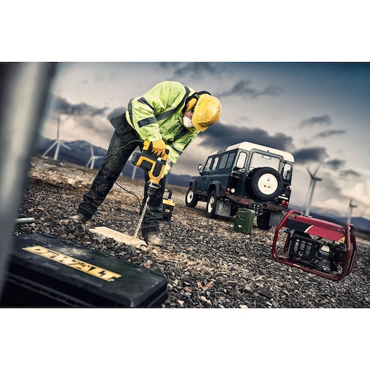 Broca Dewalt (DT9693-QZ) ELITE SERIES de 28 mm com 4 cortes e encaixe SDS-plus®