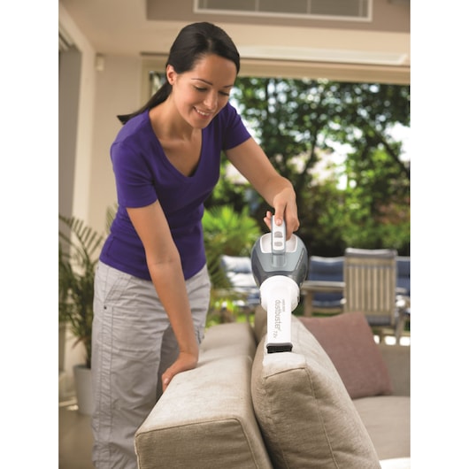 Aspirador de pó portátil Black&Decker (DV7210ECN-QW) 7,2 V com ação ciclônica.