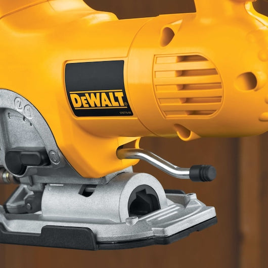 Serra tico-tico Dewalt (DW331K-QS) 701W com cabo superior