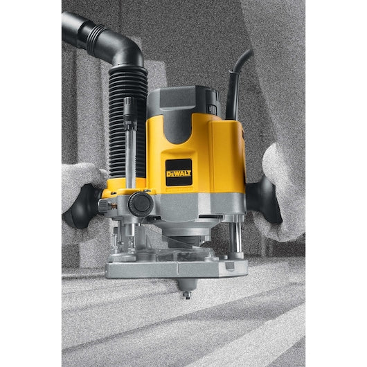 Tupia de imersão Dewalt (DW621-QS) 1100W 8mm 1/4"