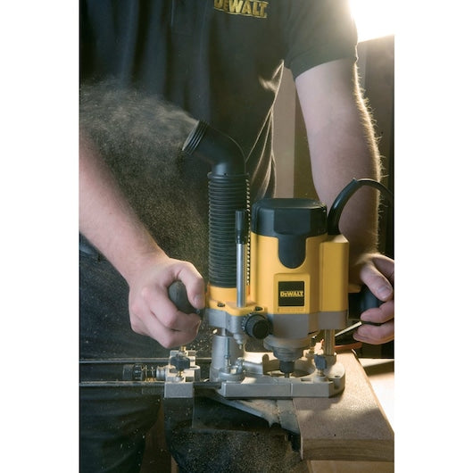 Tupia de imersão Dewalt (DW621-QS) 1100W 8mm 1/4"