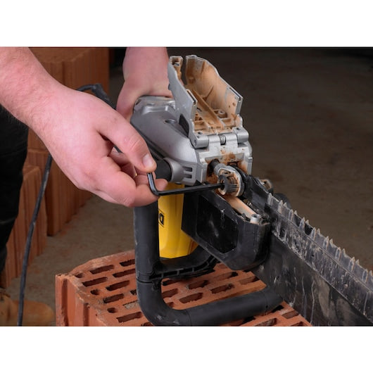 Serra Dewalt (DWE396-QS) 1600W 295mm ALLIGATOR®