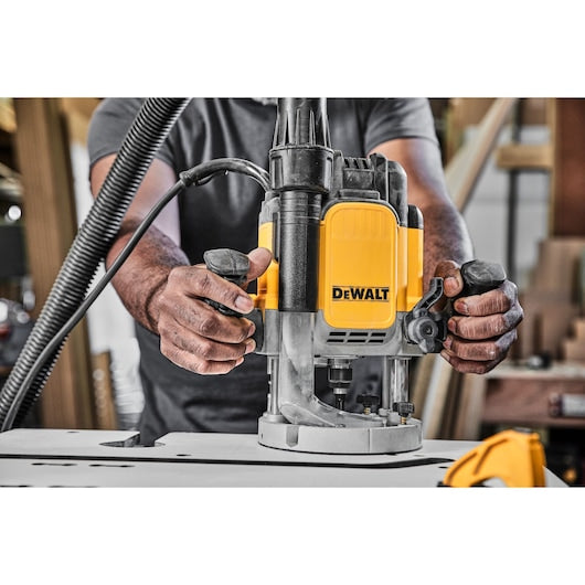 Tupia de imersão Dewalt (DWE625KT-QS) 2300W 12mm 1/2"