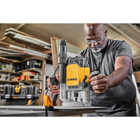 Tupia de imersão Dewalt (DWE625KT-QS) 2300W 12mm 1/2"