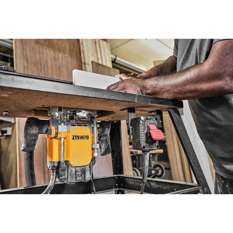 Dewalt (DWE627KT-QS) 2300W 12mm Plunge Router with Machinery Switch