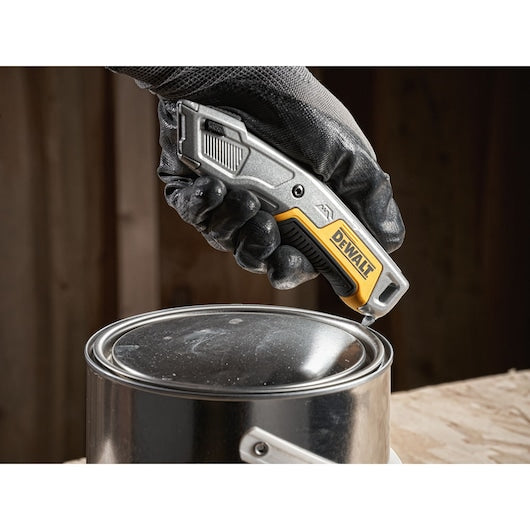 Faca de demonstração Dewalt (DWHT10054-0) com lâmina retrátil e corpo fixo