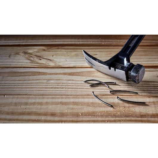 Martelo de garra reta Dewalt (DWHT51003-0) de 450 g