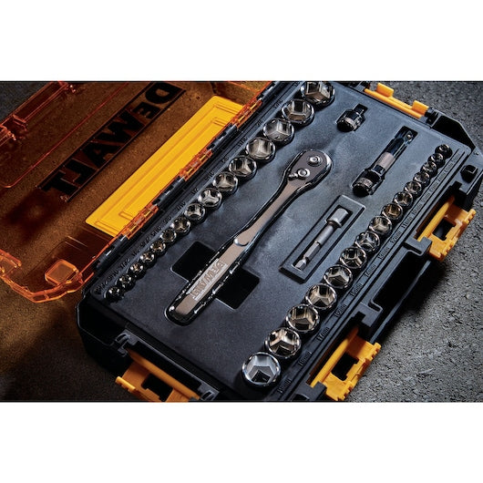 Jogo de soquetes Dewalt (DWMT45034-0) de 1/4" e 3/8" com encaixe métrico e imperial (142 peças)
