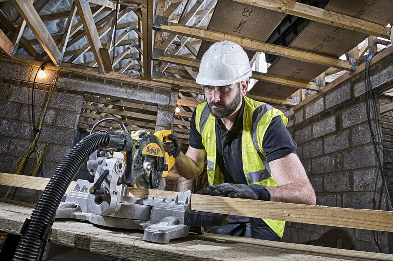 Dewalt (DWS774-QS) 1400W 216mm Mitre Saw