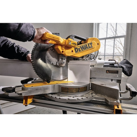 Serra de esquadria Dewalt (DWS780-QS) 1675W 305mm