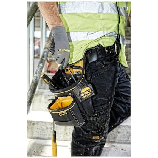 Dewalt (DWST1-75652) Hammer and Nail Pouch