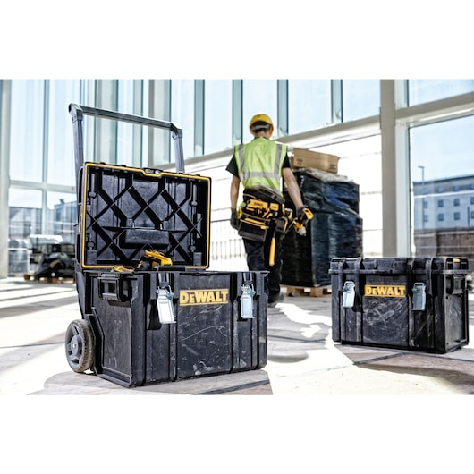 Dewalt (DWST1-75668) TOUGHSYSTEM® DS450 Armazenamento móvel