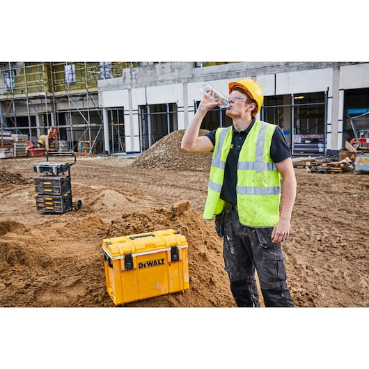 Caixa Térmica Dewalt (DWST1-81333) TOUGHSYSTEM®