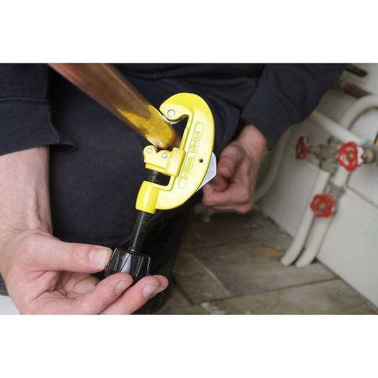 Cortador de Tubos Ajustável Stanley (0-70-448) de 3mm a 30mm