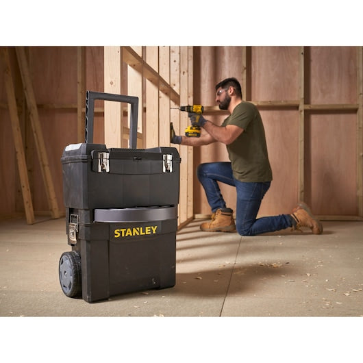 Centro de Trabalho Móvel Stanley (1-93-968)™