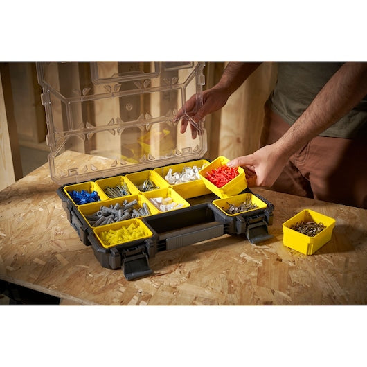 Stanley (1-97-519) FATMAX® Organizador profissional raso com fechos de plástico
