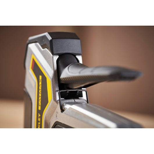 Grapadora y clavadora de aluminio de alta resistencia Stanley (6-TR350) FATMAX®