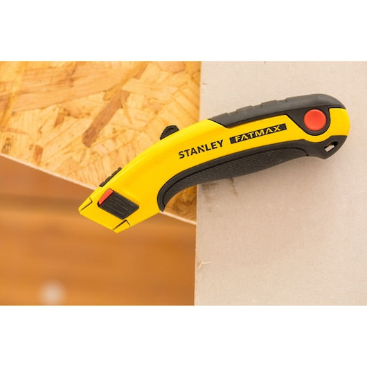 Estilete retrátil Stanley (7-10-778) FATMAX® com 5 lâminas de carboneto