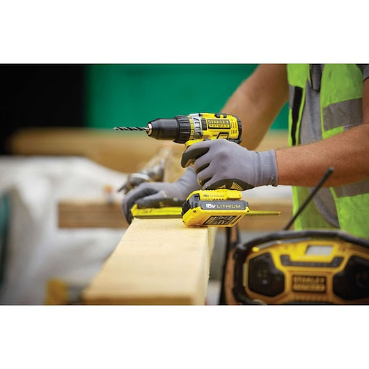 Furadeira/Parafusadeira Compacta Stanley (FMC600D2-QW) FATMAX® 18V 2.0Ah