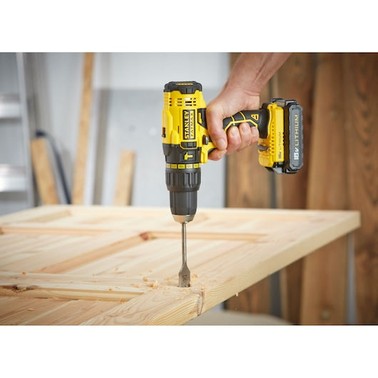Furadeira/Parafusadeira de Impacto Stanley (FMC626C2K-QW) FATMAX® 18V 1.3Ah Li-Ion com Kit de Montagem
