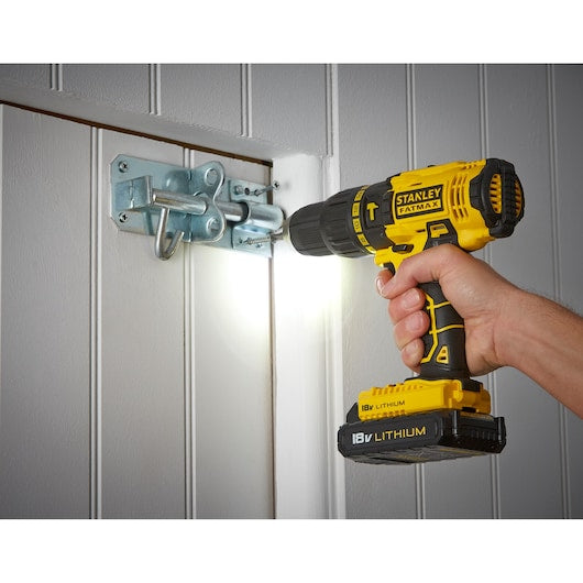 Furadeira/Parafusadeira de Impacto Stanley (FMC626C2K-QW) FATMAX® 18V 1.3Ah Li-Ion com Kit de Montagem