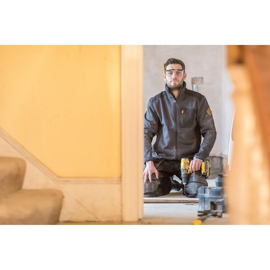 Furadeira/Parafusadeira de Impacto Stanley (FMC626D2K-QW) FATMAX® 18V 2Ah Li-Ion com Caixa de Ferramentas