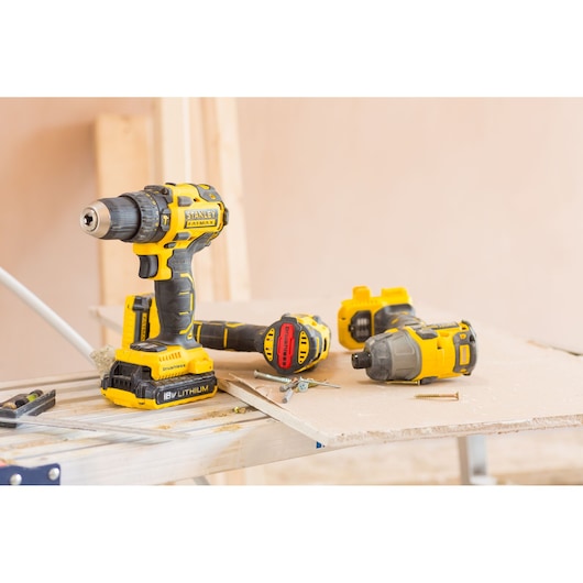 Parafusadeira de impacto sem fio Stanley (FMC647D2-QW) FATMAX® V20 18V Premium sem escovas