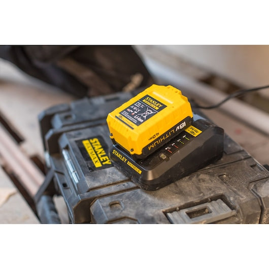 Stanley (FMC688L-XJ) FATMAX® V20 18V Cordless 4.0Ah Battery Pack