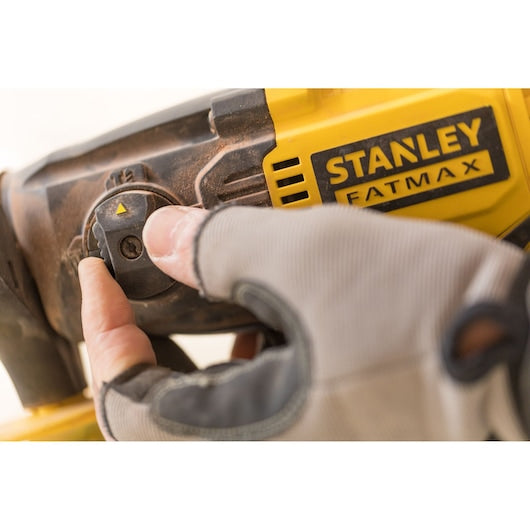 Furadeira de impacto SDS+ sem escovas Stanley (FMCD900M2S-QW) FATMAX® 18V 2 x 4,0Ah Premium