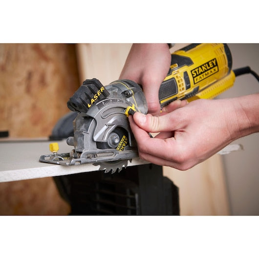 Serra multifuncional Stanley (FME380K-QS) 650W 89mm - Kit de montagem