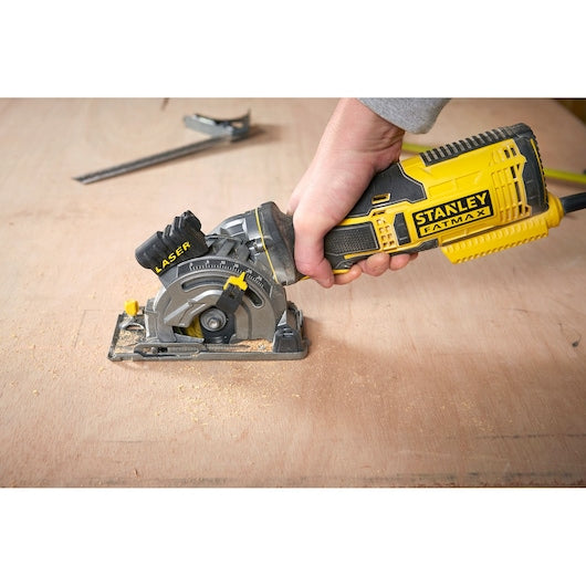 Serra multifuncional Stanley (FME380K-QS) 650W 89mm - Kit de montagem