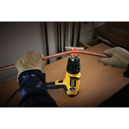Pistola de ar quente Stanley (FME670K-QS) 2000 W com caixa de ferramentas