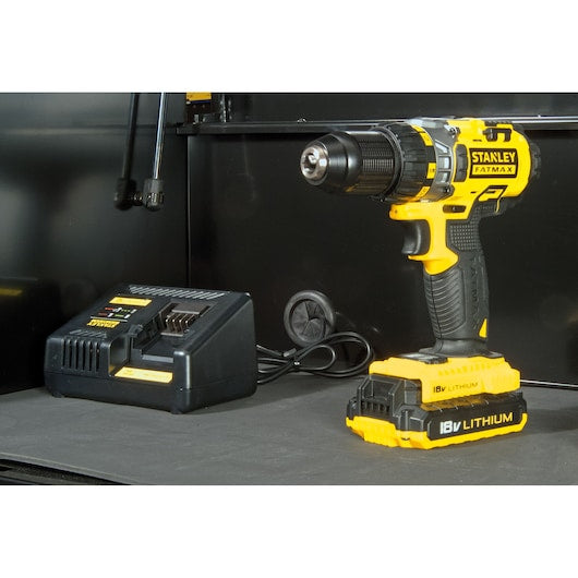 Stanley (FMHT0-74028) FATMAX® 900mm Baú com Tampo Metálico