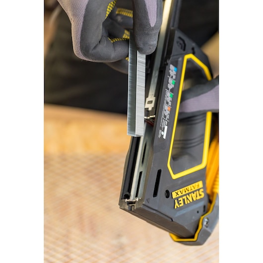 Grampeador e pregador de pregos multifuncional leve 4 em 1 Stanley (FMHT0-80550) FATMAX®