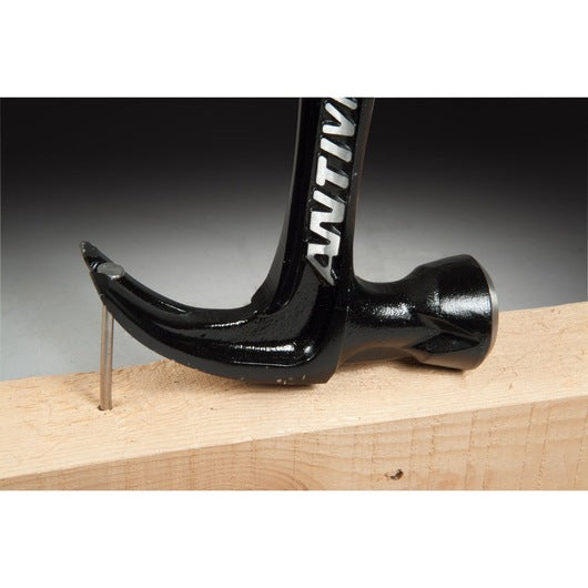 Martelo de aço de peça única Stanley (FMHT1-51277) FATMAX® de 567 g (20 oz). com garra curva
