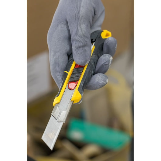 Canivete Stanley (FMHT10338-0) FATMAX® de 18 mm com trava deslizante e lâmina destacável